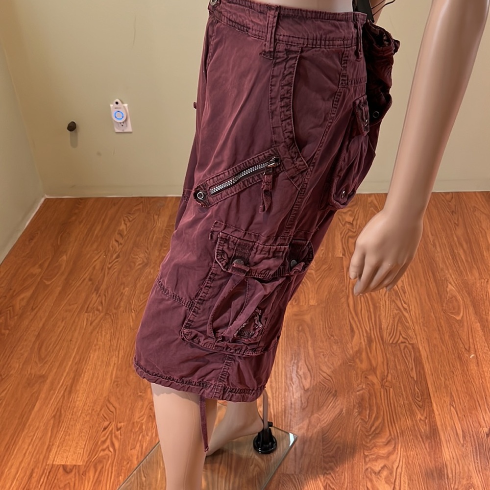 Stone Touch Burgundy Cargo Shorts Size 33 - Picture 4 of 9